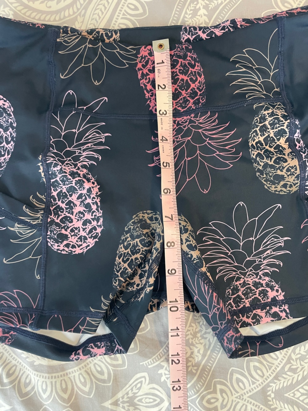 Tres Piñas Pineapple Print OMG High Compression Shorts - Picture 4 of 7